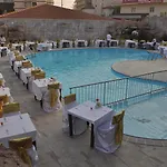 La Vita's 3* Sidé