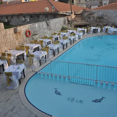 La Vita's Hotel Side